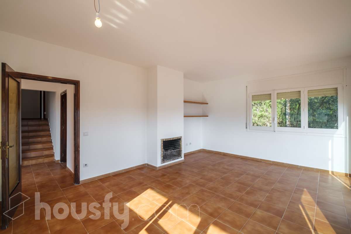 Casa en venta en Carrer Tomas Breton,  L'Ametlla del Vallès-4