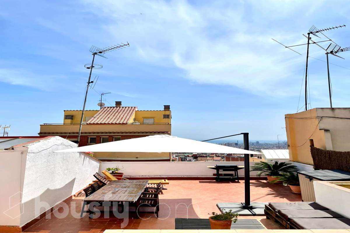 Piso en venta en Carrer de Josep Serrano, Horta Guinardó, Barcelona-0