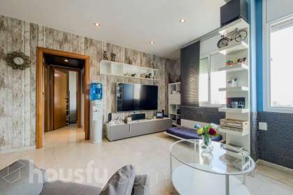 Piso en venta en Carrer Cooperativa, Santa Eulàlia, L'Hospitalet de Llobregat-0