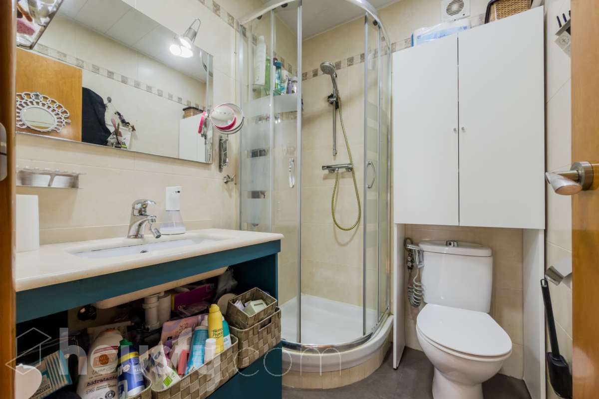 Piso en venta en Carrer Cooperativa,  L'Hospitalet de Llobregat-4