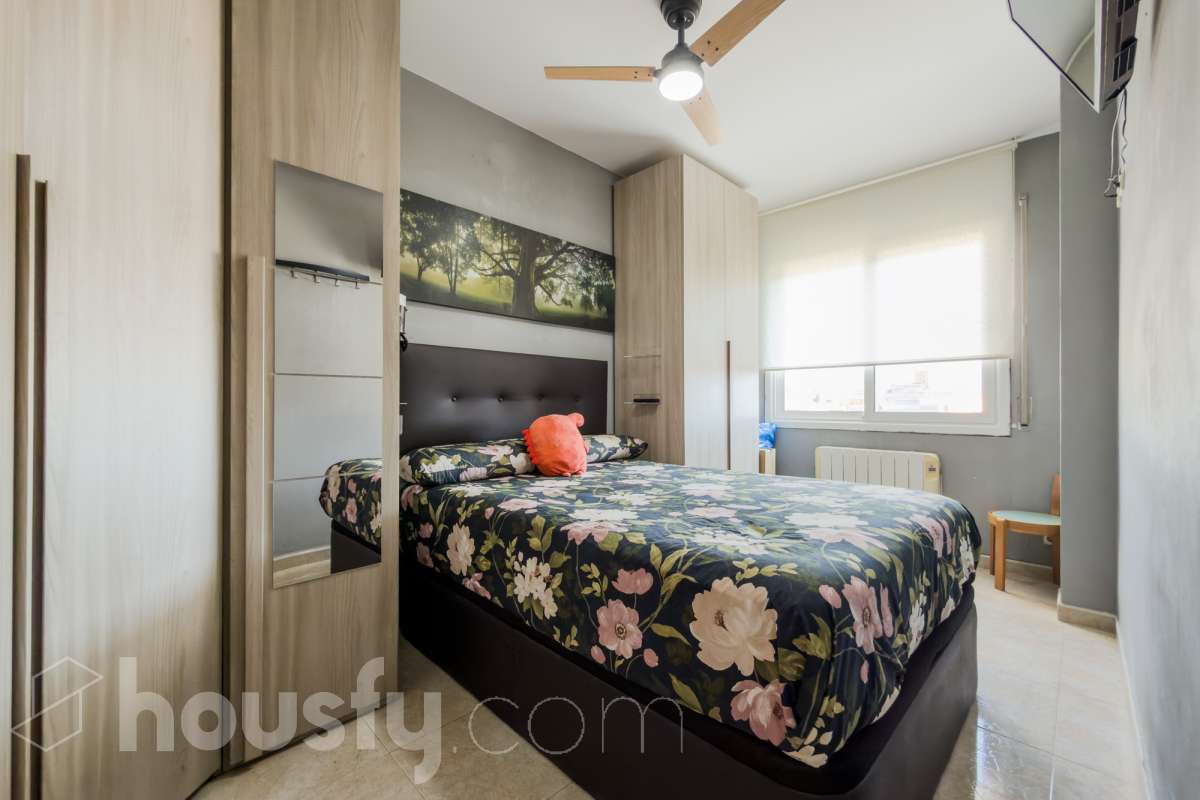Piso en venta en Carrer Cooperativa,  L'Hospitalet de Llobregat-1