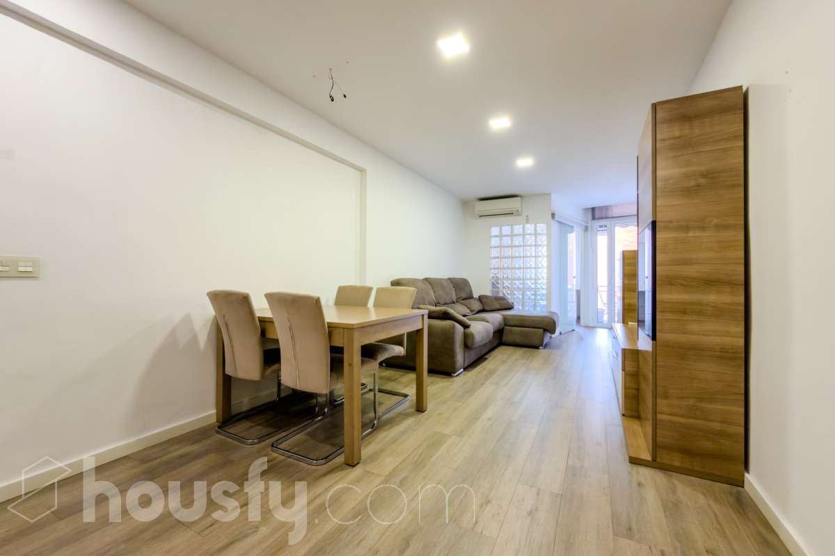 Piso en venta en CL ROSSELLO, Sant Martí, Barcelona-1