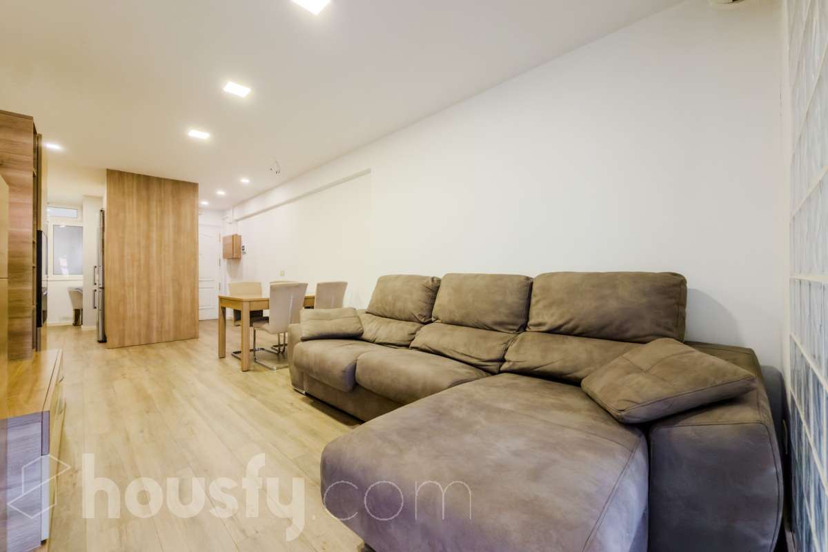 Piso en venta en CL ROSSELLO, Sant Martí, Barcelona-3