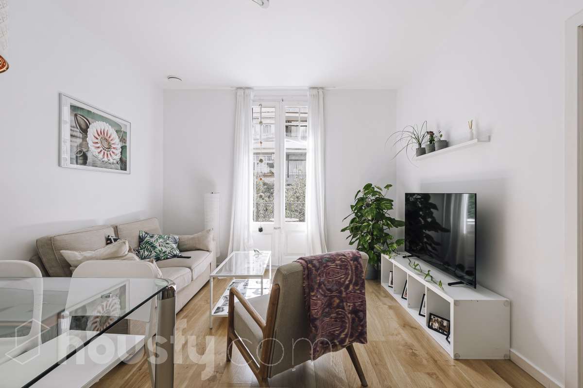 Piso en venta en Carrer de Casanova, Eixample, Barcelona-0