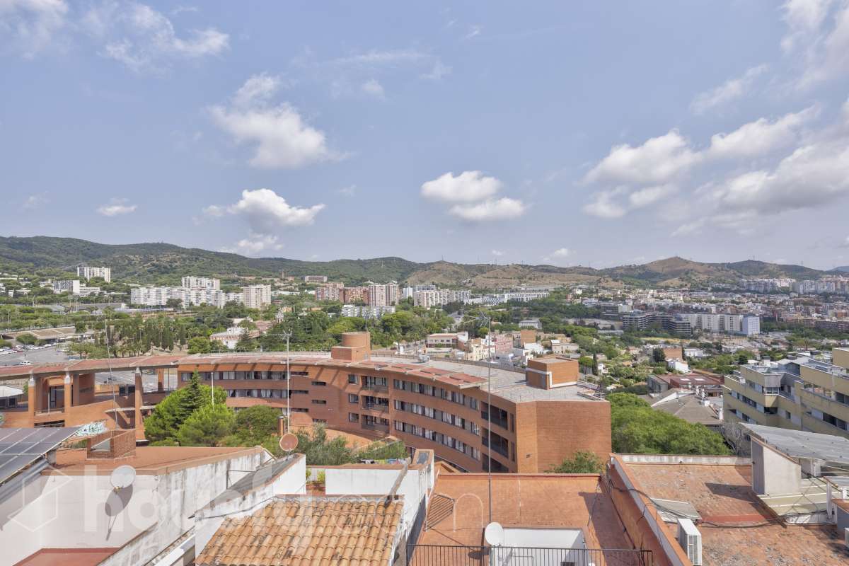 Piso en venta en Carrer Santa Rosalia, Horta Guinardó, Barcelona-0