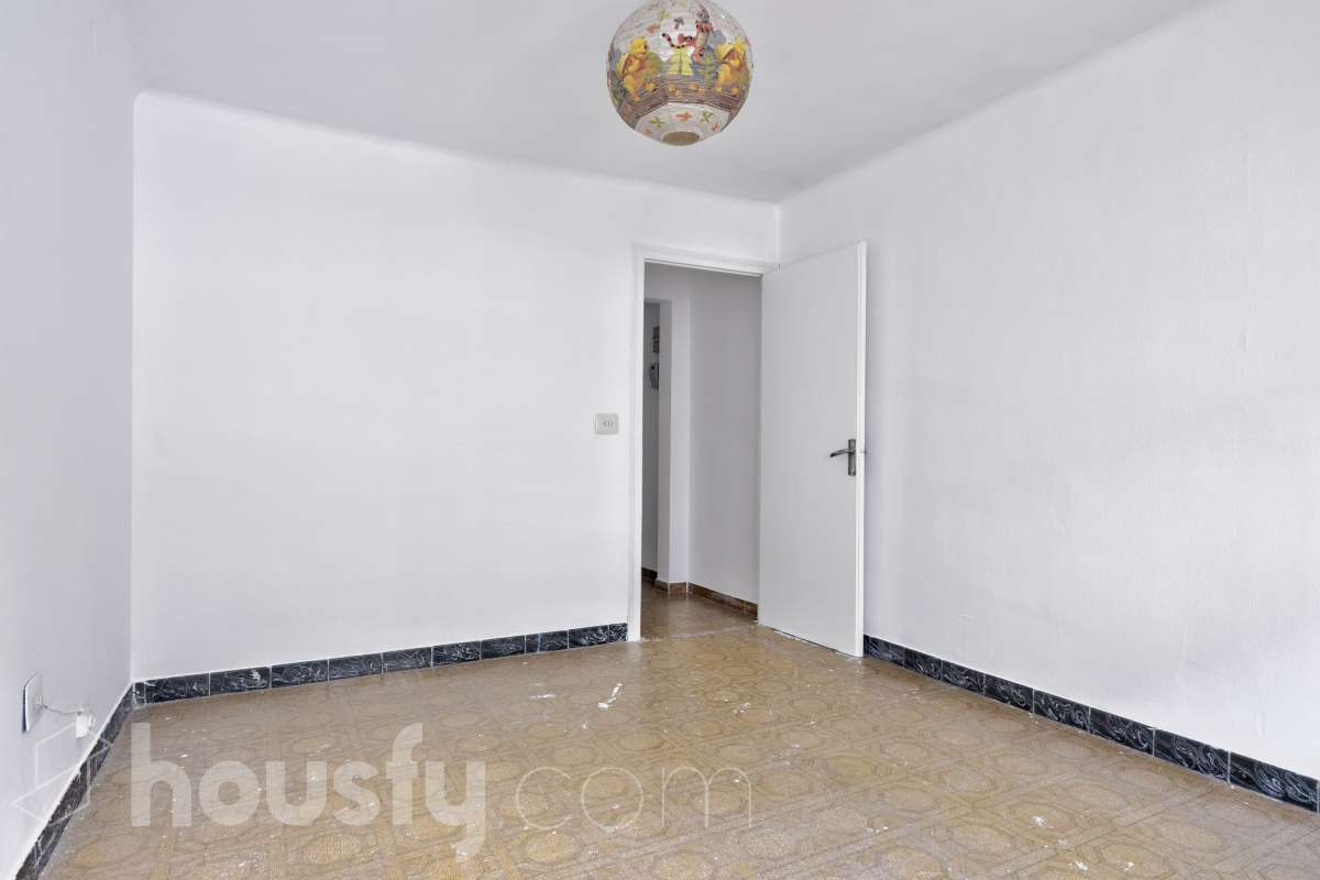 Piso en venta en Carrer Santa Rosalia, Horta Guinardó, Barcelona-1