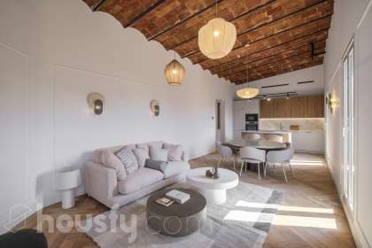 Piso en venta en Gran Via de les Corts Catalanes, Sant Antoni, Barcelona-0