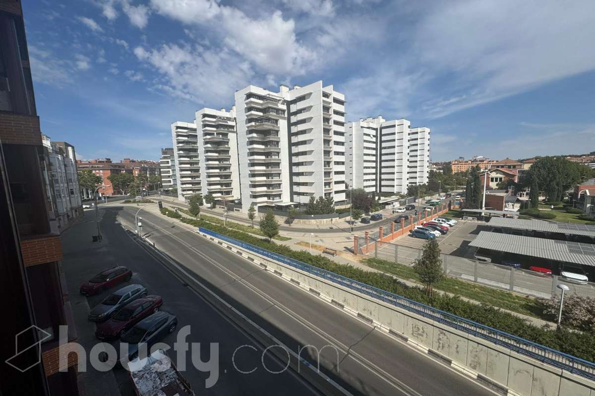 Piso en alquiler en Camino de Perales, Usera, Madrid-0