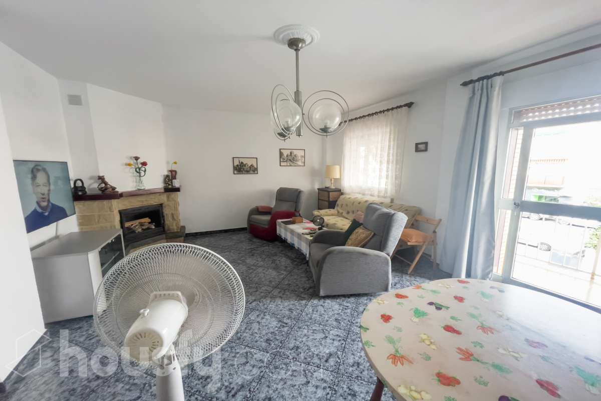 Casa en venta en Avenida Primero de Mayo,  Coria del Río-4
