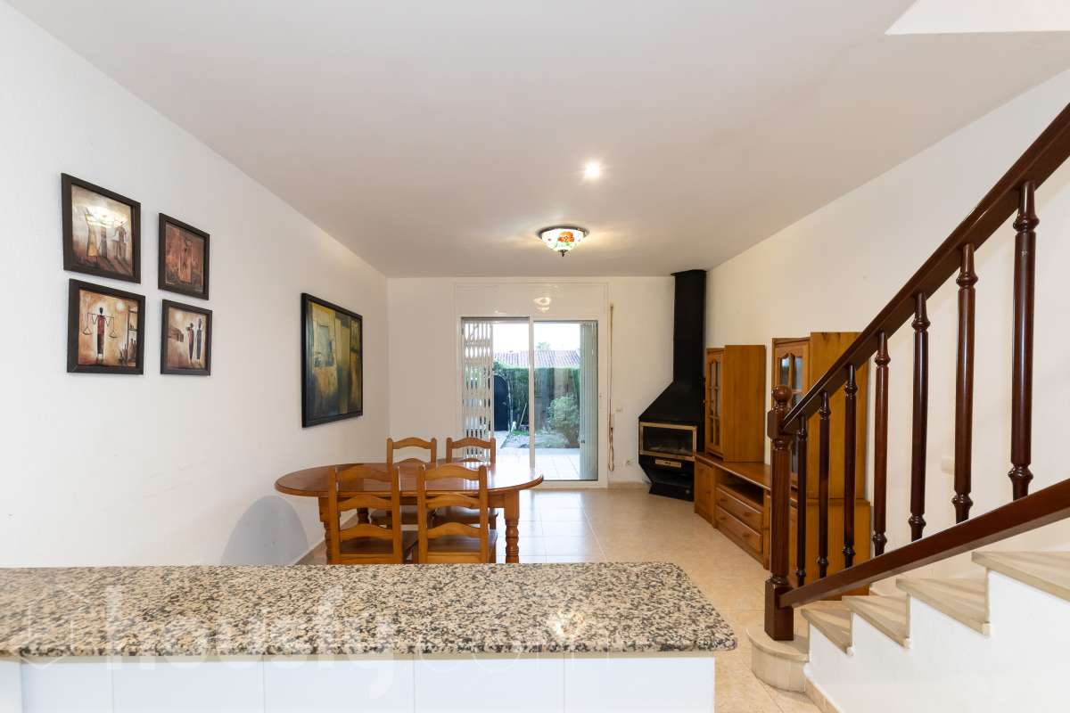 Casa en venta en CL De les Gardenies,  Mont-Roig del Camp-1