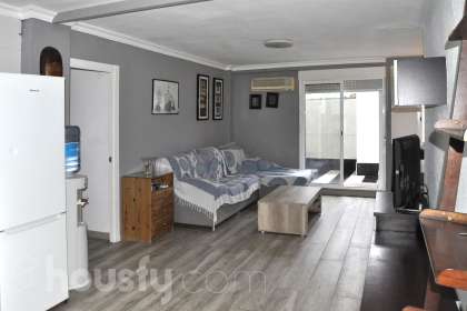 Piso en venta en Carrer de Maria Ros, Valencia-0