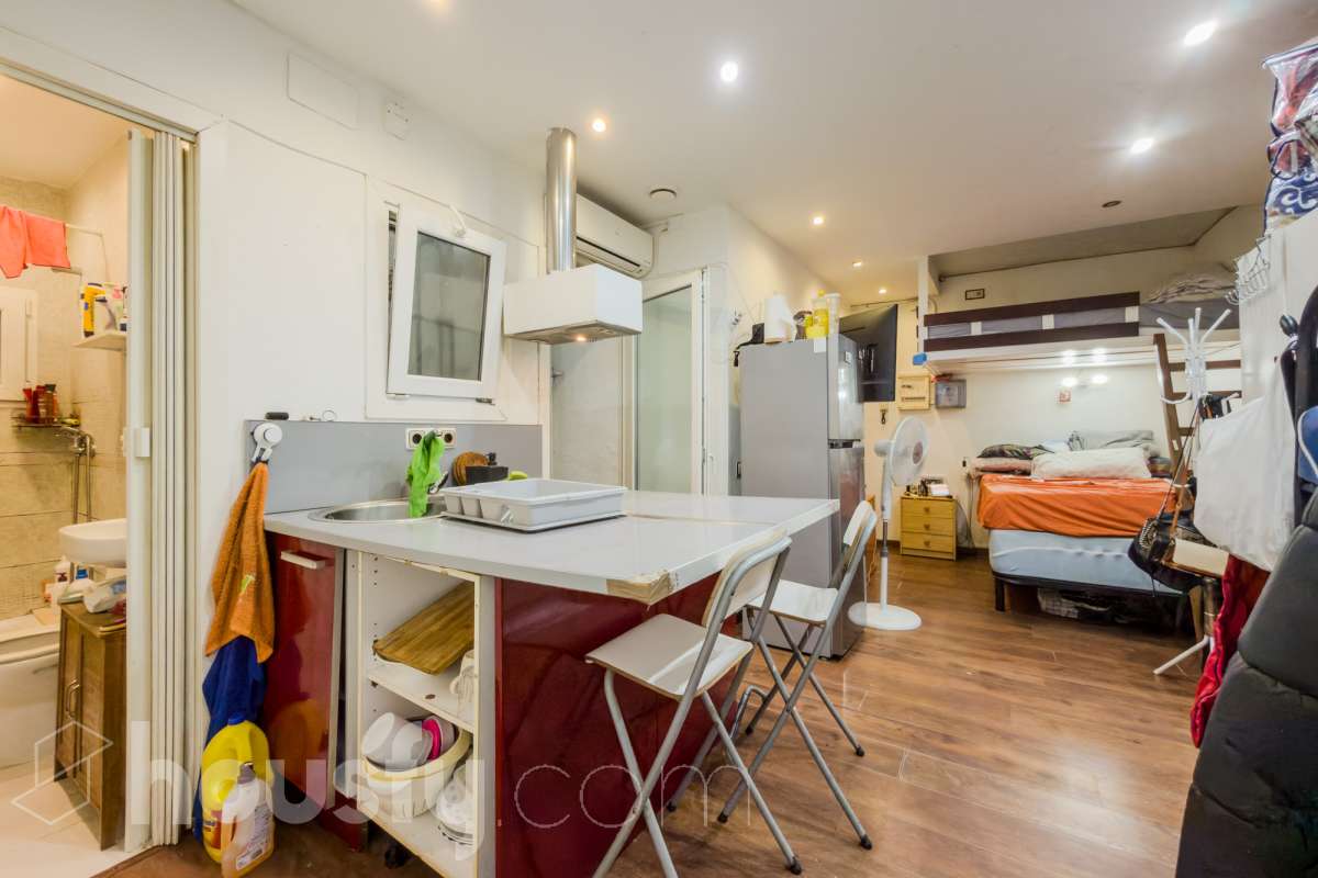 Piso en venta en CL MOLI, 88, Nou Barris, Barcelona-2