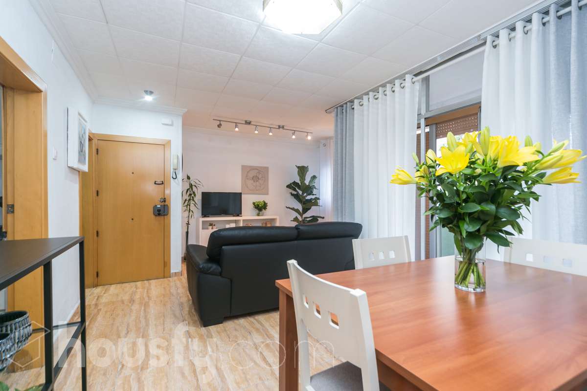 Piso en venta en CL GASELA, Nou Barris, Barcelona-1