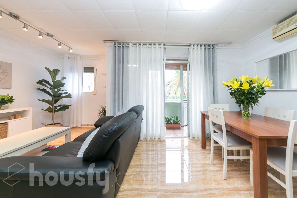 Piso en venta en CL GASELA, Nou Barris, Barcelona-0