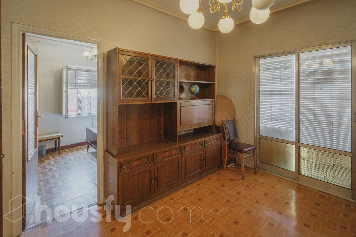 Piso en venta en Calle Aaiún,  Valladolid-0