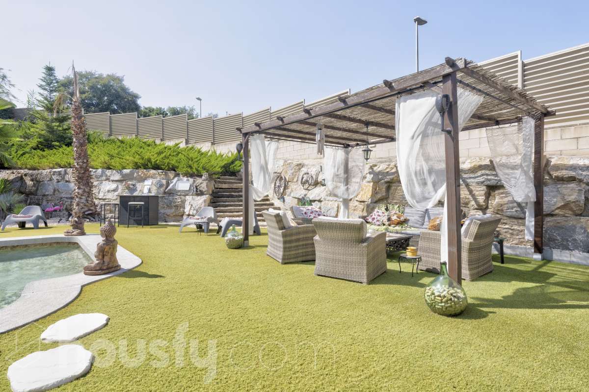 Casa en venta en Carrer dels Avellaners,  Rubí-4