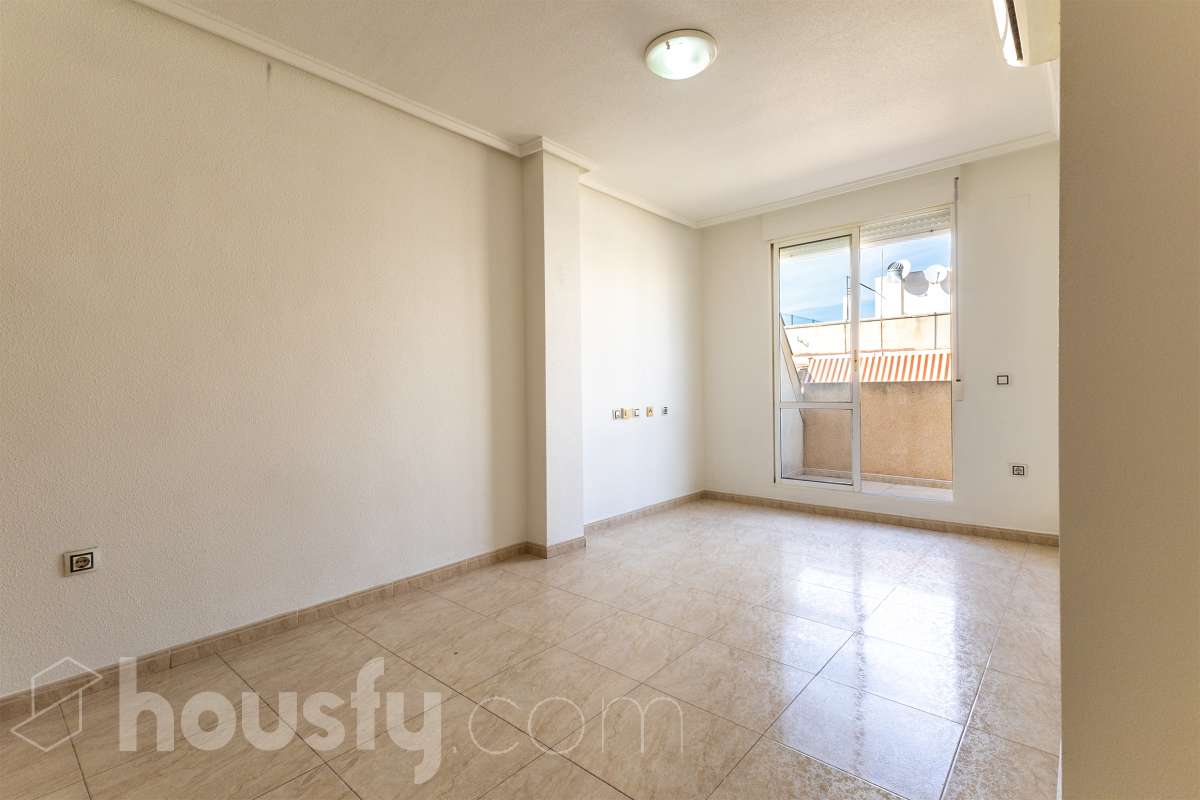 Piso en venta en CL LOMA LA, Playa del Cura, Torrevieja-1
