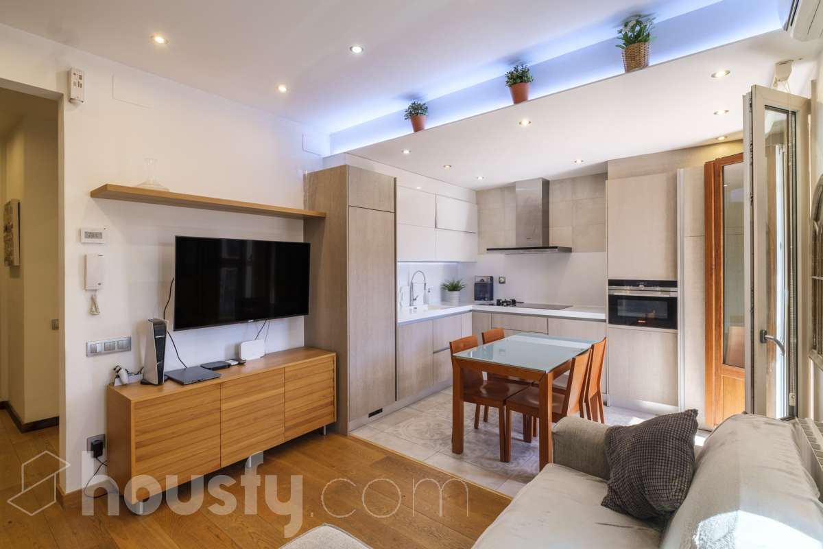 Piso en venta en Carrer de la Diputació, Eixample, Barcelona-1