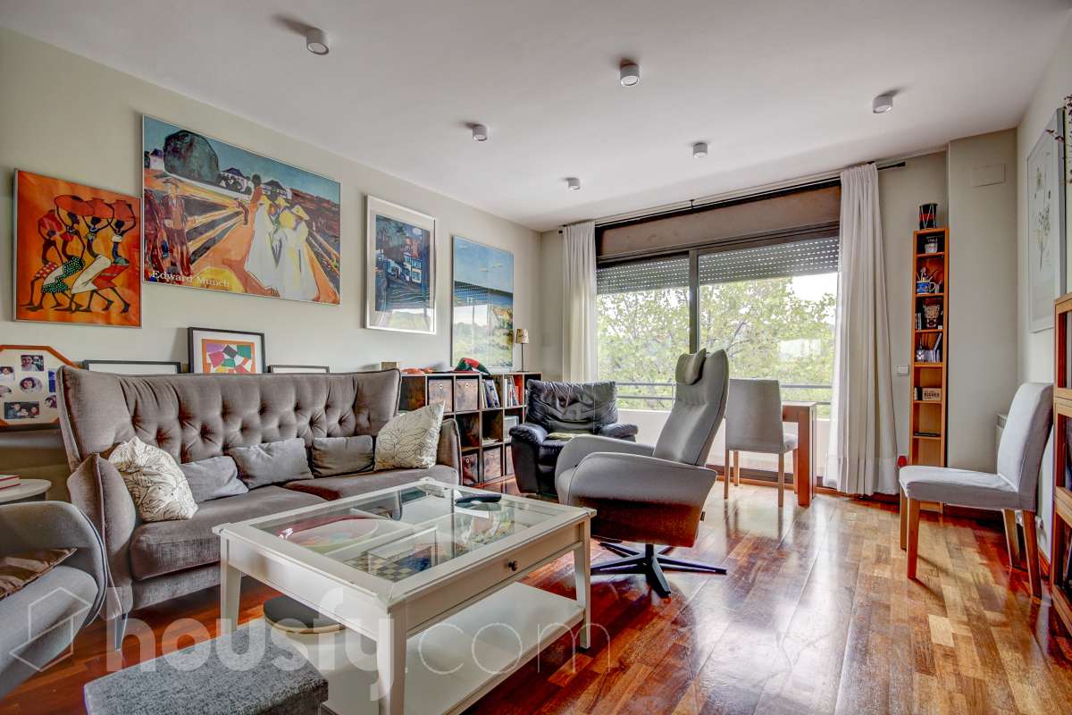 Piso en venta en Carrer Llaceres,  Sant Cugat del Vallès-0