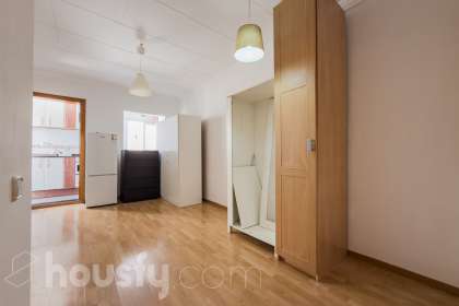 Piso en venta en Carrer Doctor Trueta, El Poblenou, Barcelona-0