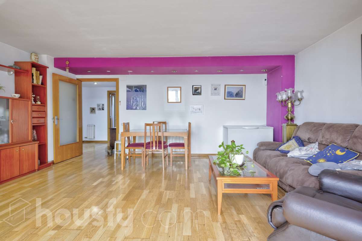 Bajo en venta en CL BARCELONA, 33,  Rubí-2