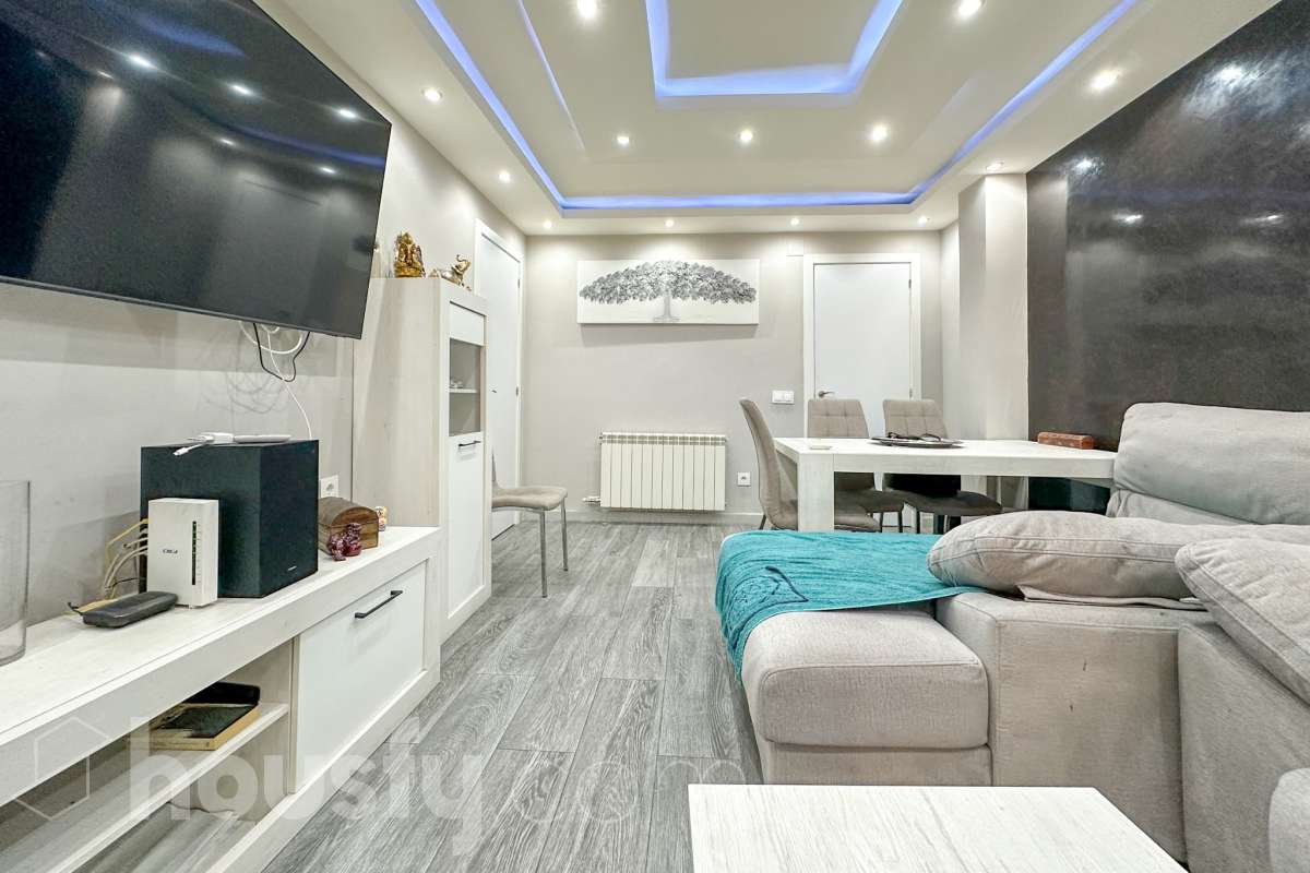 Piso en venta en Cl. Monte Montjuich, Villa de Vallecas, Madrid-2