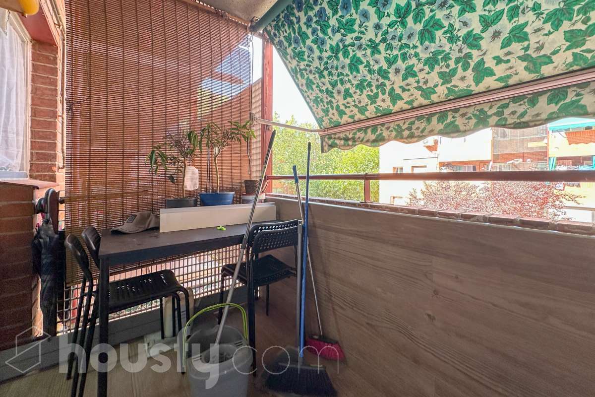Piso en venta en Cl. Monte Montjuich, Villa de Vallecas, Madrid-0