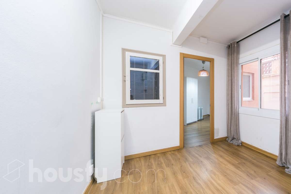 Piso en venta en CL SANTA ALBINA, Horta Guinardó, Barcelona-3