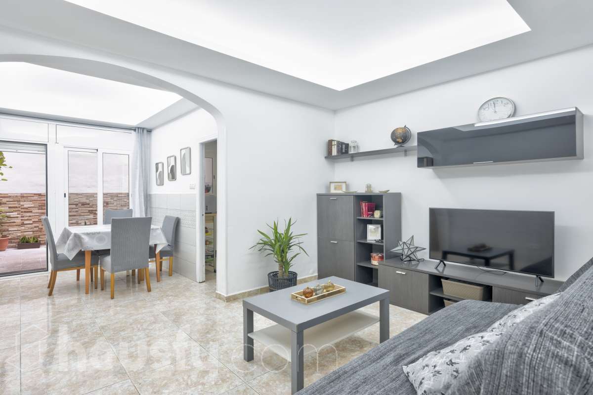 Piso en venta en Carrer de California, Nord-Est, Terrassa-0