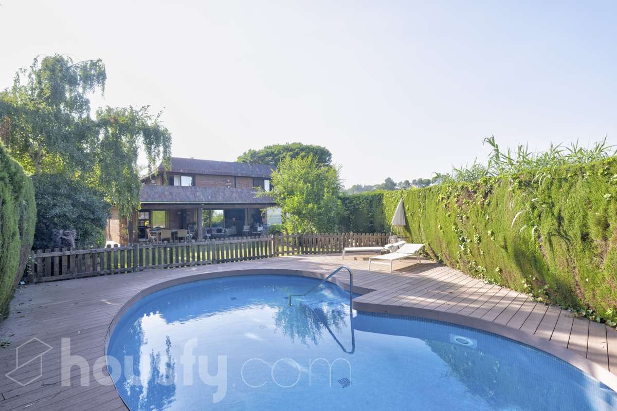 Casa en venta en Carrer Apel·les Mestres,  Cerdanyola del Vallès-4