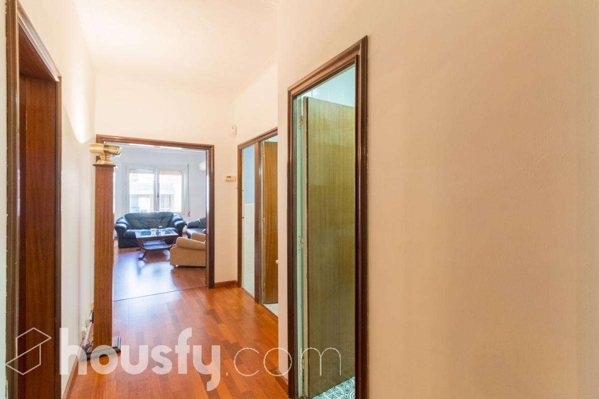 Piso en venta en Carrer de Rosalia de Castro, Horta Guinardó, Barcelona-2