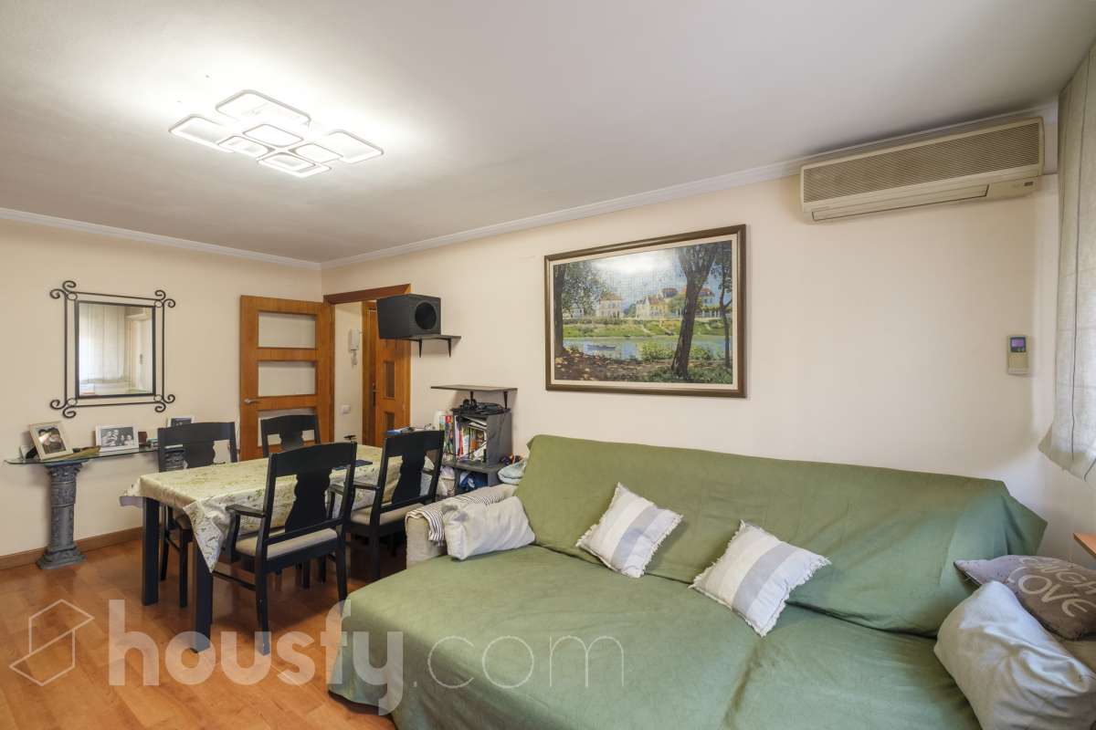 Piso en venta en Carrer Pardo, Nou Barris, Barcelona-1