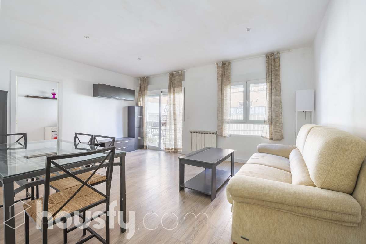 Piso en venta en Cl. San Secundino, Ciudad Lineal, Madrid-1