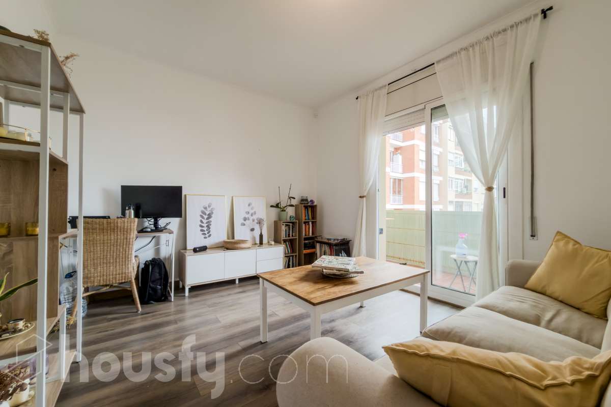 Piso en venta en Carrer de Buenaventura Muñoz, Sant Martí, Barcelona-0