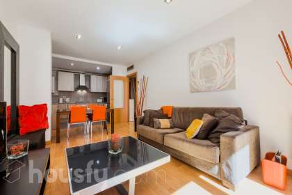 Piso en venta en Carrer Sant Gil, El Raval, Barcelona-0