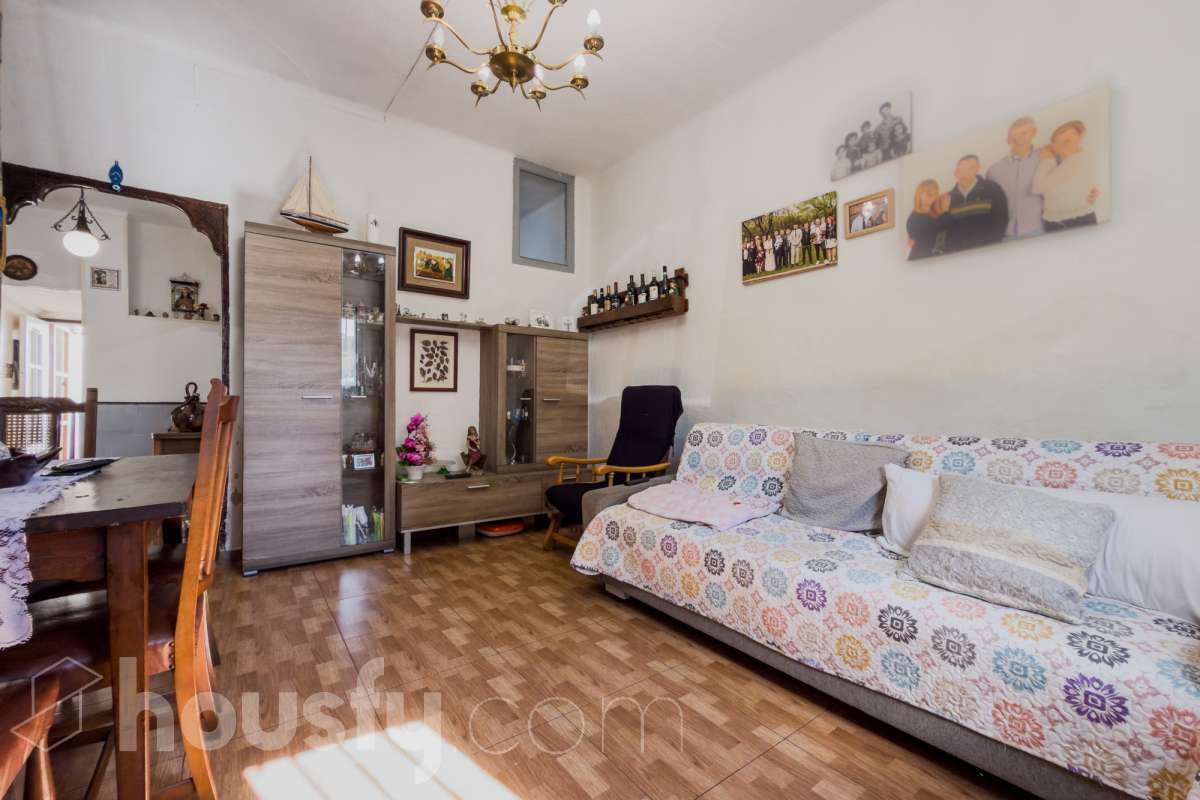 Casa en venta en Carrer Valls D'Andorra,  Badalona-4