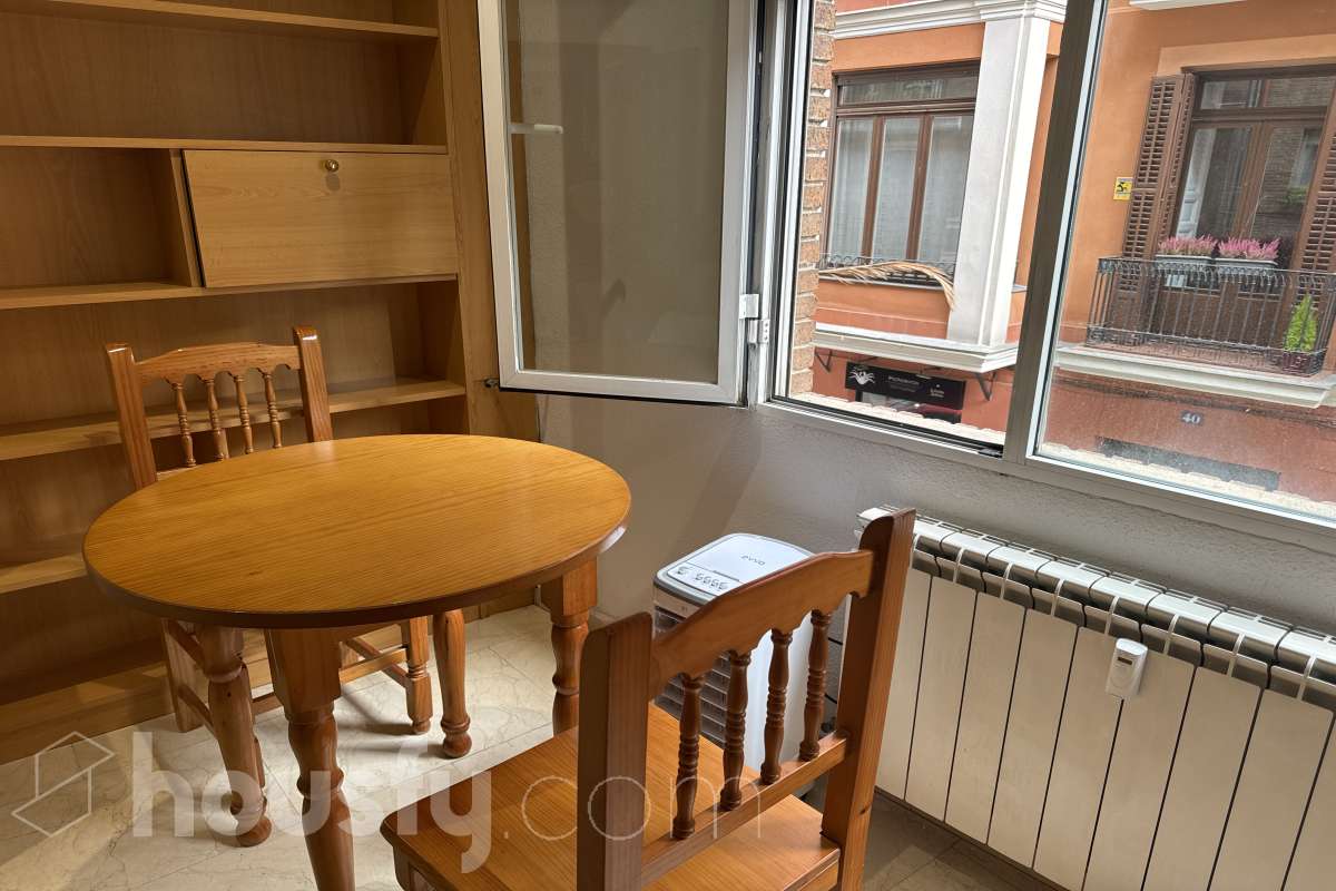 Piso en alquiler en Calle de Valverde, Centro, Madrid-1