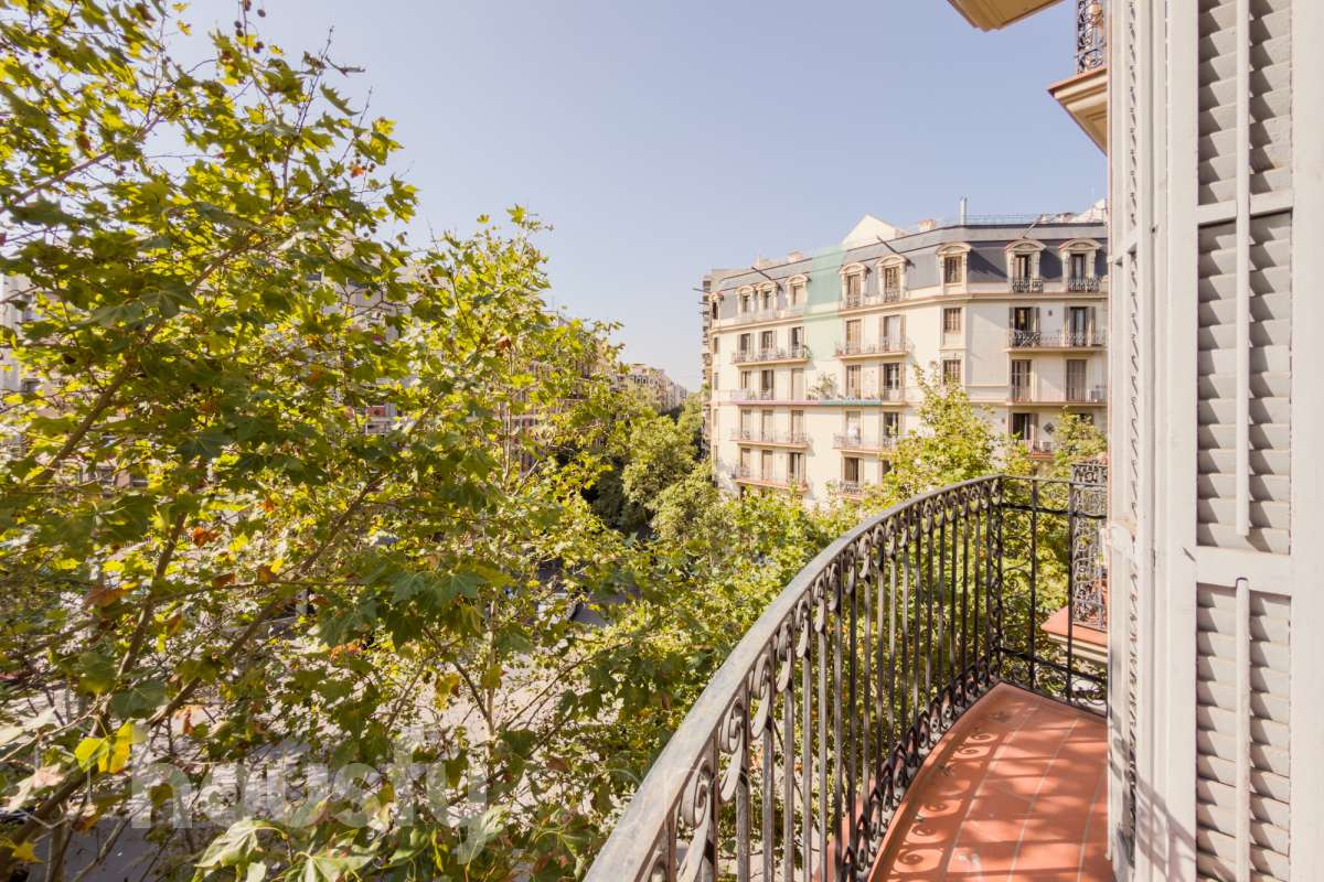 Piso en venta en Carrer de Provença, Eixample, Barcelona-1
