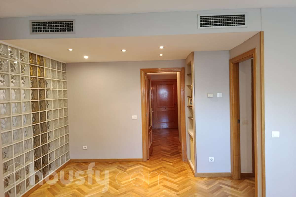 Piso en alquiler en Calle de Hontoria del Pinar, Ciudad Lineal, Madrid-2