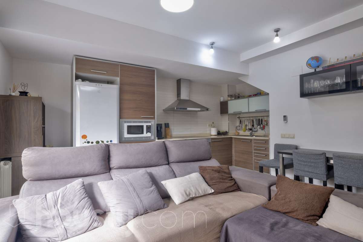 Bajo en venta en PS RIERA, 19,  Rubí-2