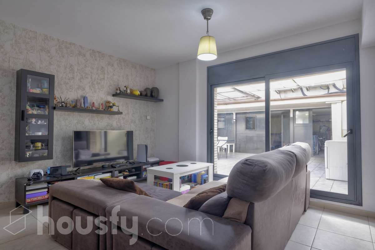Bajo en venta en PS RIERA, 19,  Rubí-3