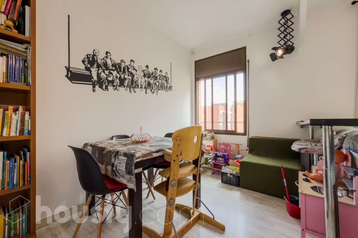 Piso en venta en Carrer de l'Avenir,  Cornellà de Llobregat-1