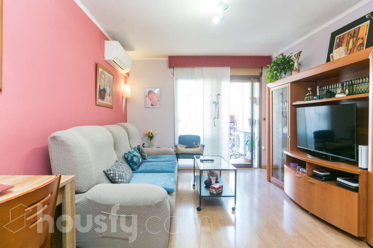 Piso en venta en CL ALCANTARA, Nou Barris, Barcelona-0