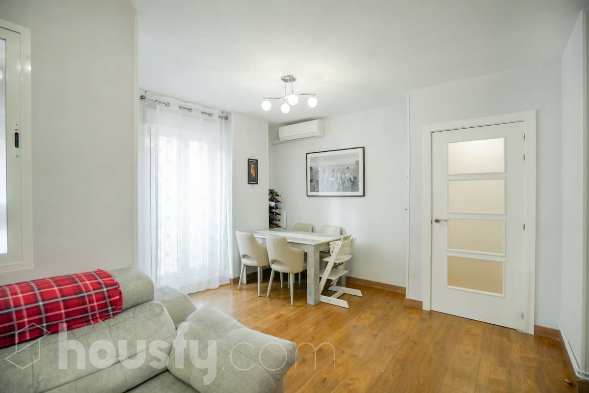 Piso en venta en Calle de Hinojosa del Duque, San Blas, Madrid-0