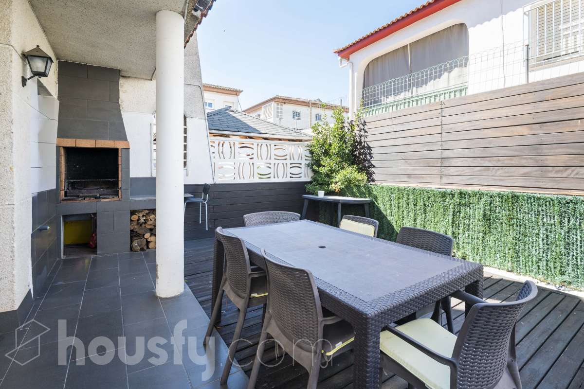 Casa en venta en Avinguda Anglaterra,  Calafell-4