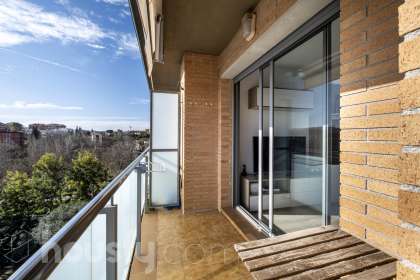 Piso en Av Can Vulpelleres