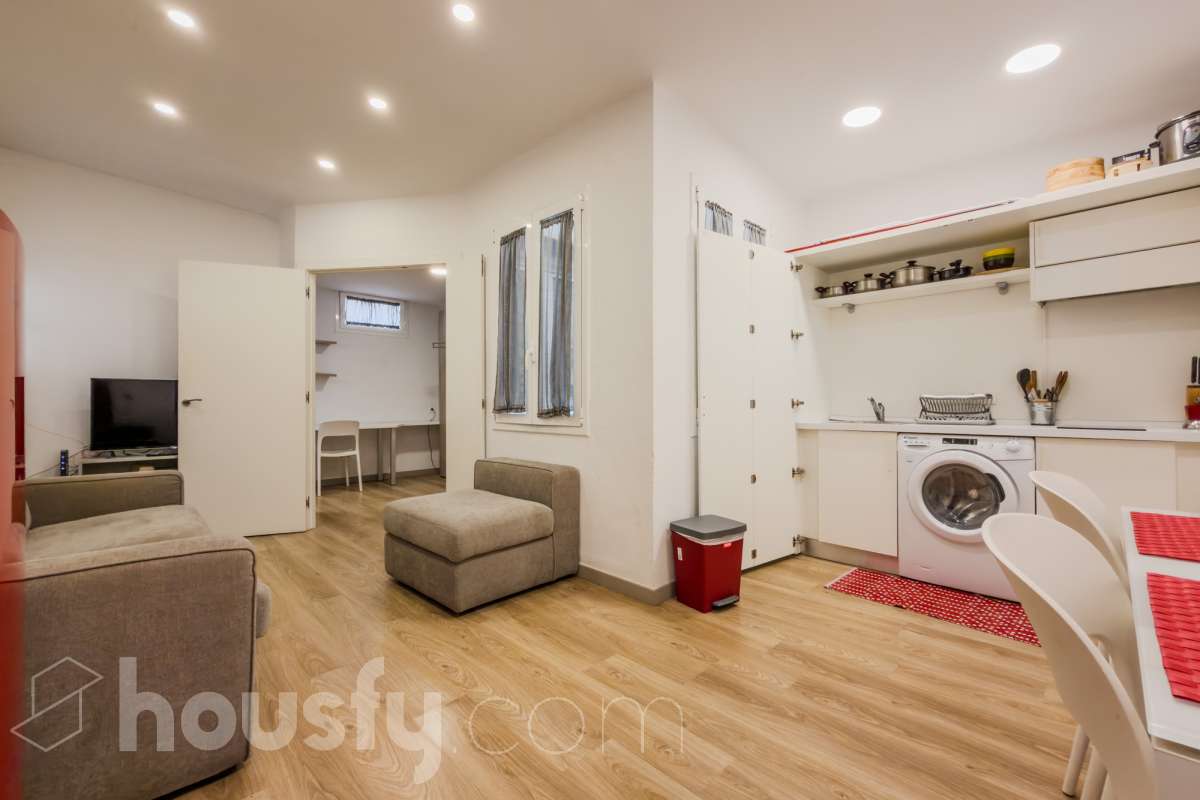 Piso en venta en Carrer Pau Claris, Eixample, Barcelona-0