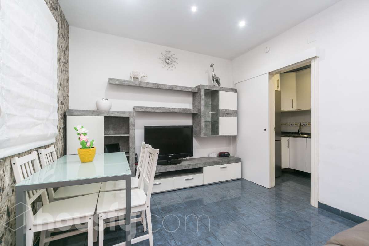 Piso en venta en CL SOL,  Viladecans-2