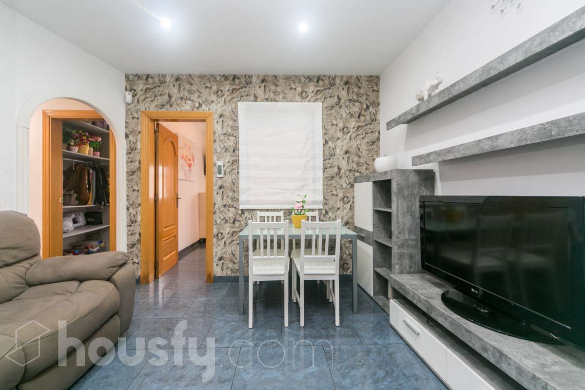 Piso en venta en CL SOL,  Viladecans-0