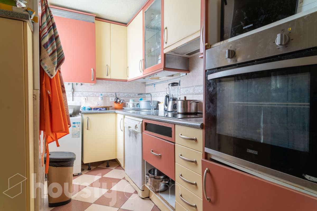 Piso en venta en CL ENRIQUE GRANADOS, 3,  Parla-4